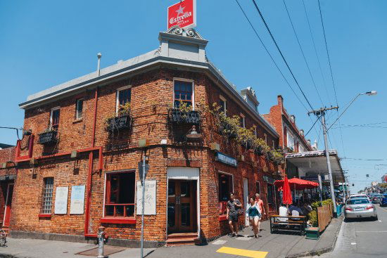 Robert Burns Hotel