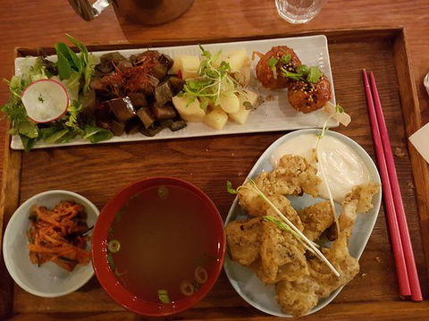 Yong Green Food - Dentist Find 0