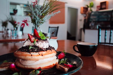 Enter Neighbour - Dentist Search 0