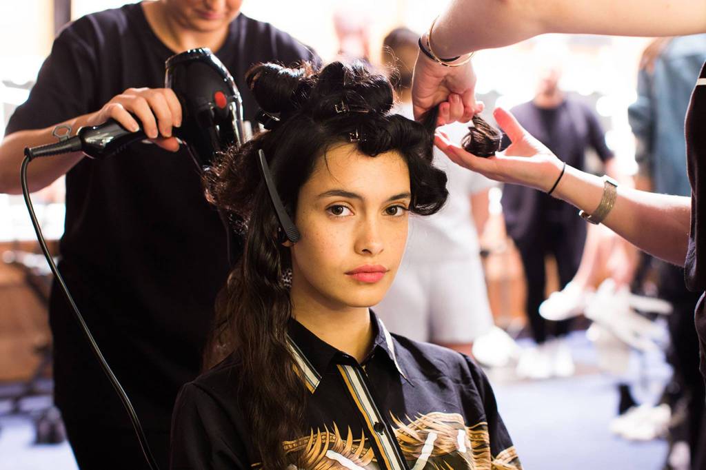 Silk Hairdressing