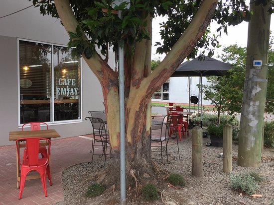 Cafe Emjay