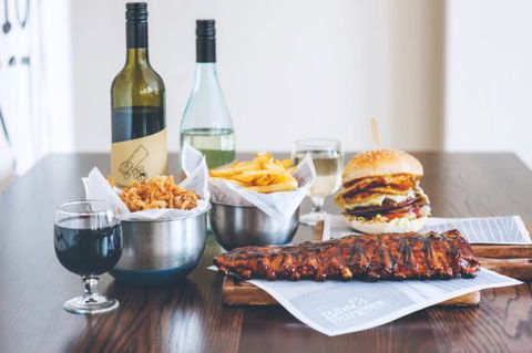 Ribs & Burgers - Dentist Find 0