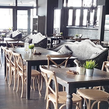 Boatshed Restaurant - Dentist Find 0