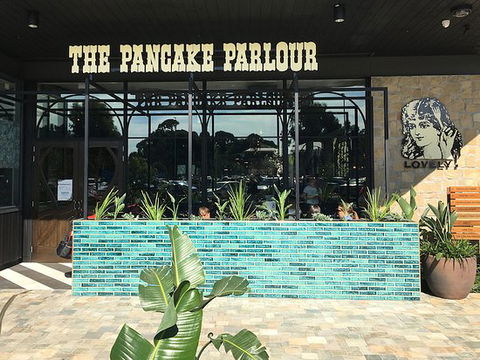 The Pancake Parlour - Dentist Find 0