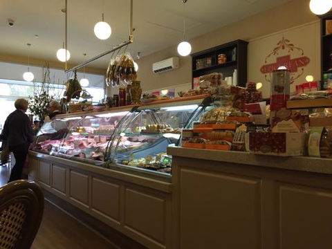 The Epicurean Delicatessen - Dentist Find 0
