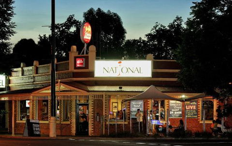 The National Hotel Bar And Grill - Dentist Find 0