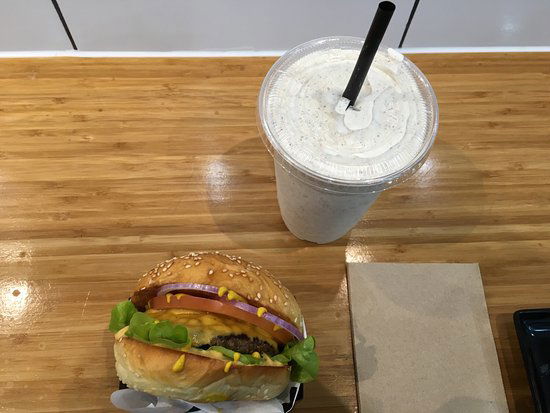 Between 2 Buns