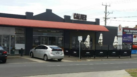 Calmer Cafe - Dentist Search 0