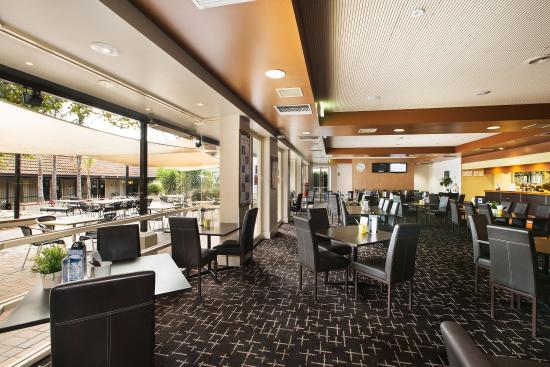 Deer Park Hotel