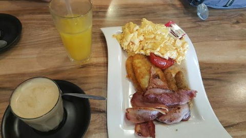 Figsellers Cafe - Dentist Find 0