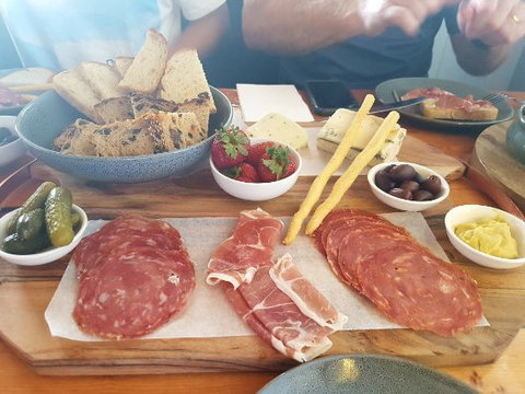 Grenache Wine Bar - Dentist Find 0