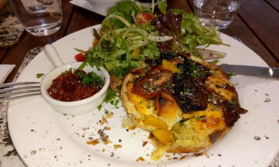 Seasons Restaurant at Cloudehill