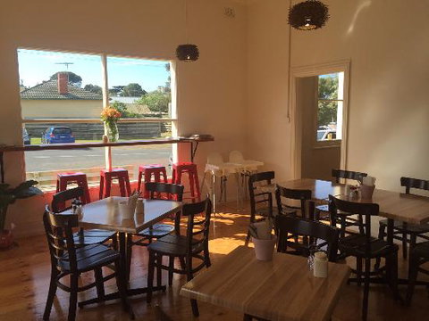 Queenscliff General Store - Dentist Search 0