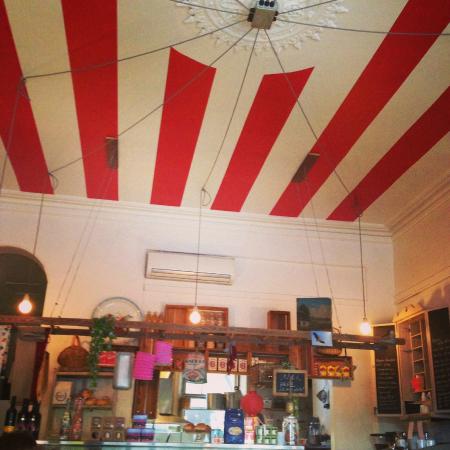 ST. BEANS provedore  cafe