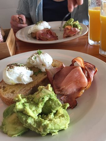 4 Kings Coffee & Food - Dentist Search 0