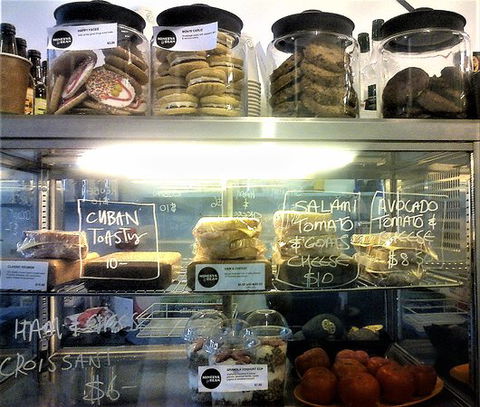 Minerva And The Bean - Dentist Find 0