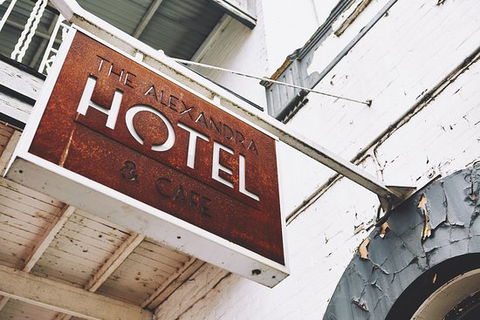 Alexandra Hotel And Cafe - Dentist Find 0