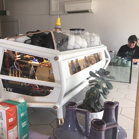 Mikro Coffee Kiosk - Dentist Find 0