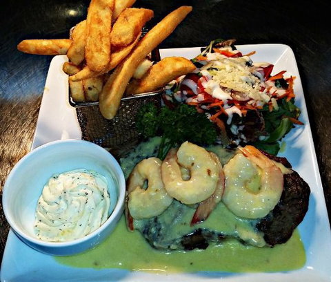 Corowa Golf Club - Dentist Find 0