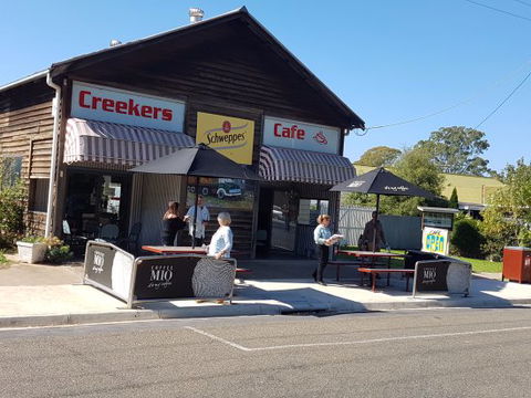 Creekers Cafe - Dentist Find 0