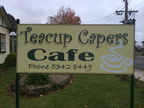 Teacup Capers - Dentist Find 0