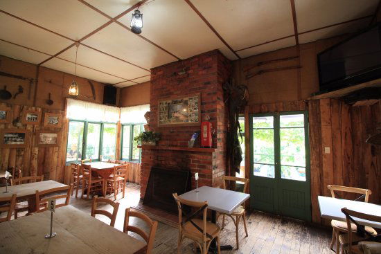 The Blue Duck Inn Hotel Pub