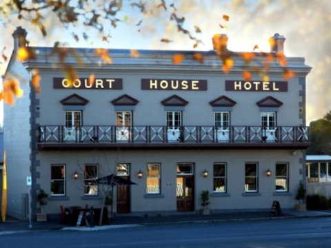 The Courthouse Hotel Bistro - Dentist Find 0