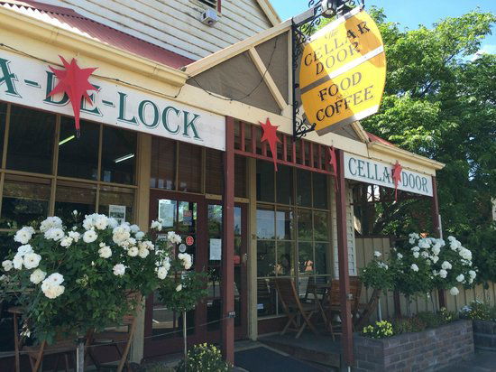 Wa-De-Lock Cellar Door