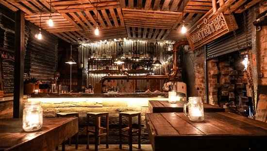 Donny's Bar and Restaurant
