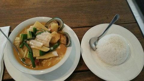 Absolute Thai At The Inn - Dentist Find 0