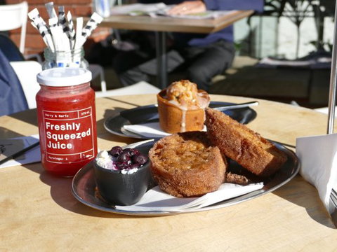 Harry & Mario - Dentist Find 0