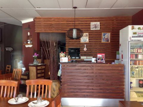 Sweet Am I Thai Restaurant - Dentists Australia 0