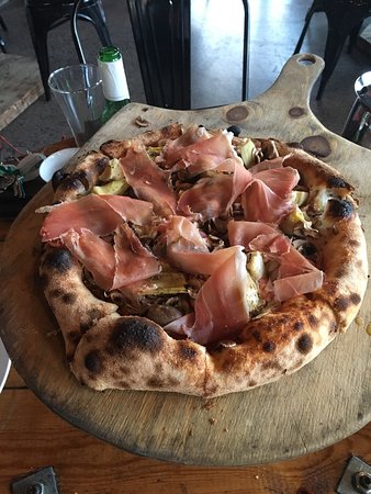 Toro Nero Pizza Cafe Co