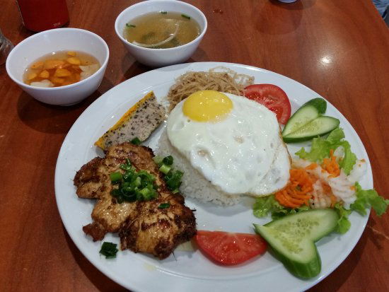Huong Xua Restaurant