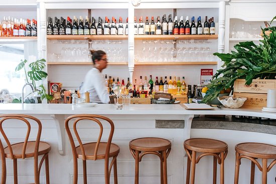 Queen St Eatery  Wine Bar