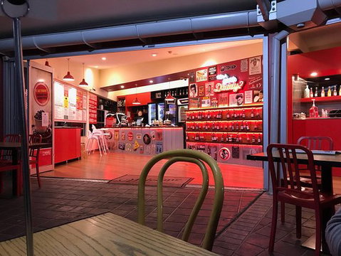 Big Daddy's Burger Bar - Dentist Find 0
