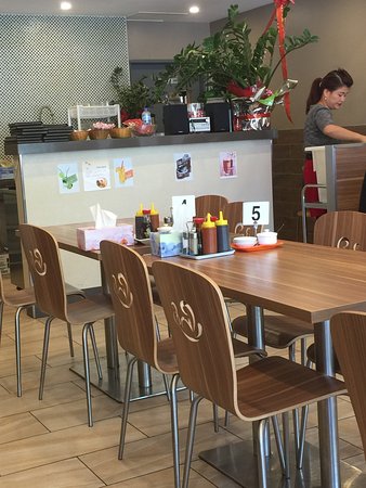 DJ Vietnamese Pho Restaurant