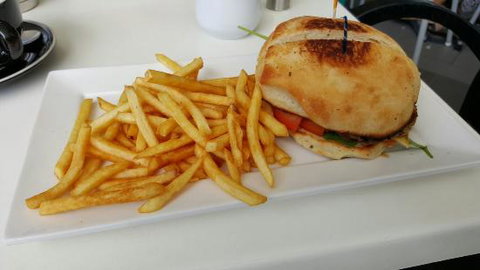 Vinnies Ristorante - Dentist Find 0
