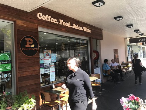 Piccolo's On William - Dentist Find 0