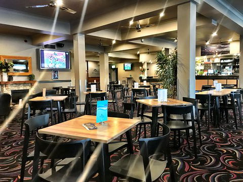 Schulzee's At The Bayview - Dentists Australia 0