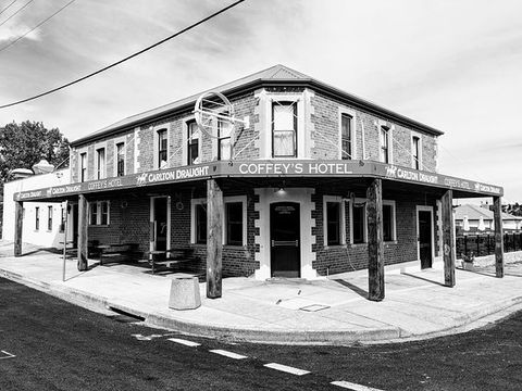 Coffey's Hotel - Dentist Search 0