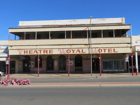 Theatre Royal Hotel - Dentist Find 0