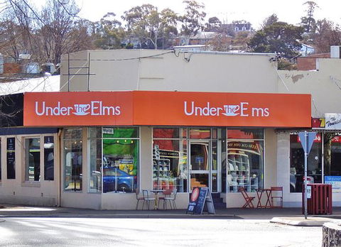 Under The Elms - Dentist Search 0