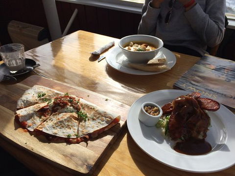 Eagles Nest Restaurant - Dentist Search 0