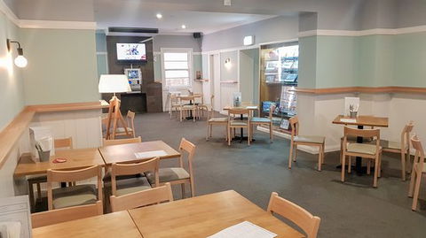 Australian Hotel Yass Bistro - Dentists Australia 0