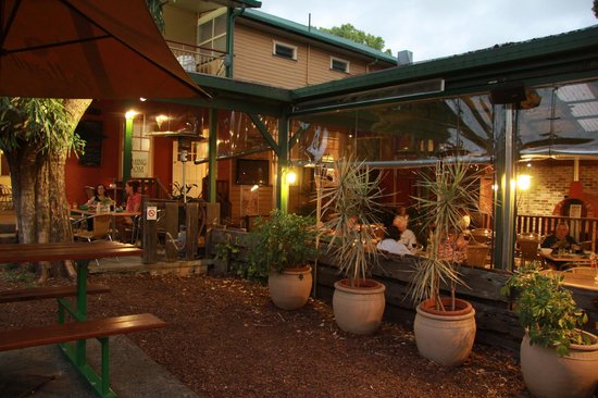 Eltham Hotel Restaurant