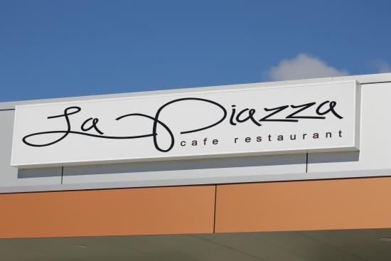 La Piazza Cafe Restaurant
