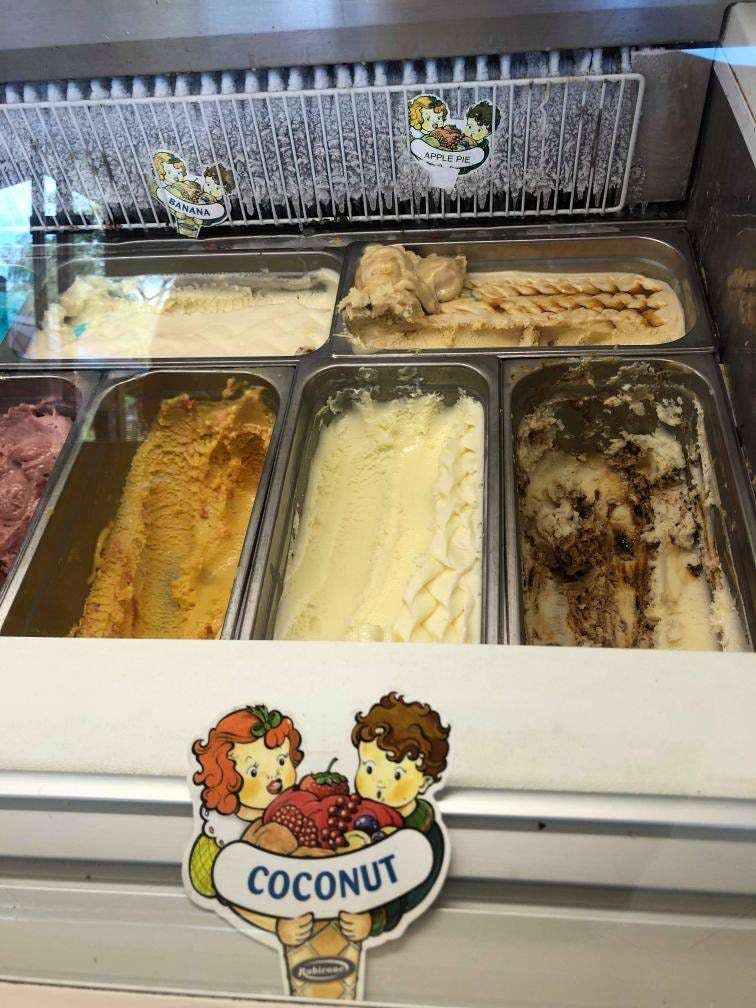 Oggies Ice Cream Cafe