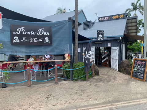 The Pirate Den Bar And Grill - Dentist Find 1