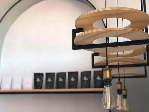 Zooi Cafe - Dentist Find 0